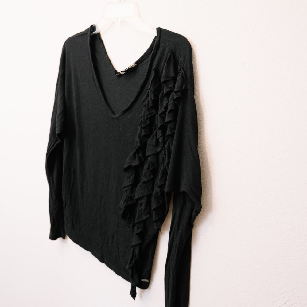 Guess Ruffled Long-Sleeve Viscose Blouse - Size M